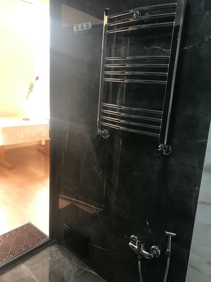 Hotel Beaming_House Şǝki Zewnętrze zdjęcie